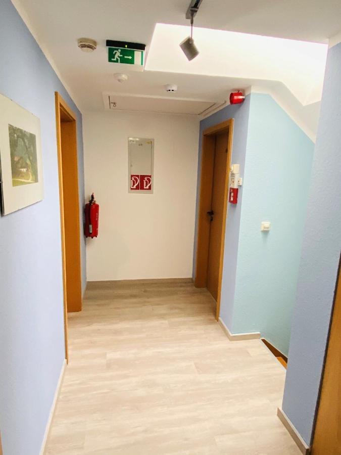 Haus Rosenbaum Gruppenhaus- Begegnungsstaette - Pension Neuhaus am Rennweg Bagian luar foto